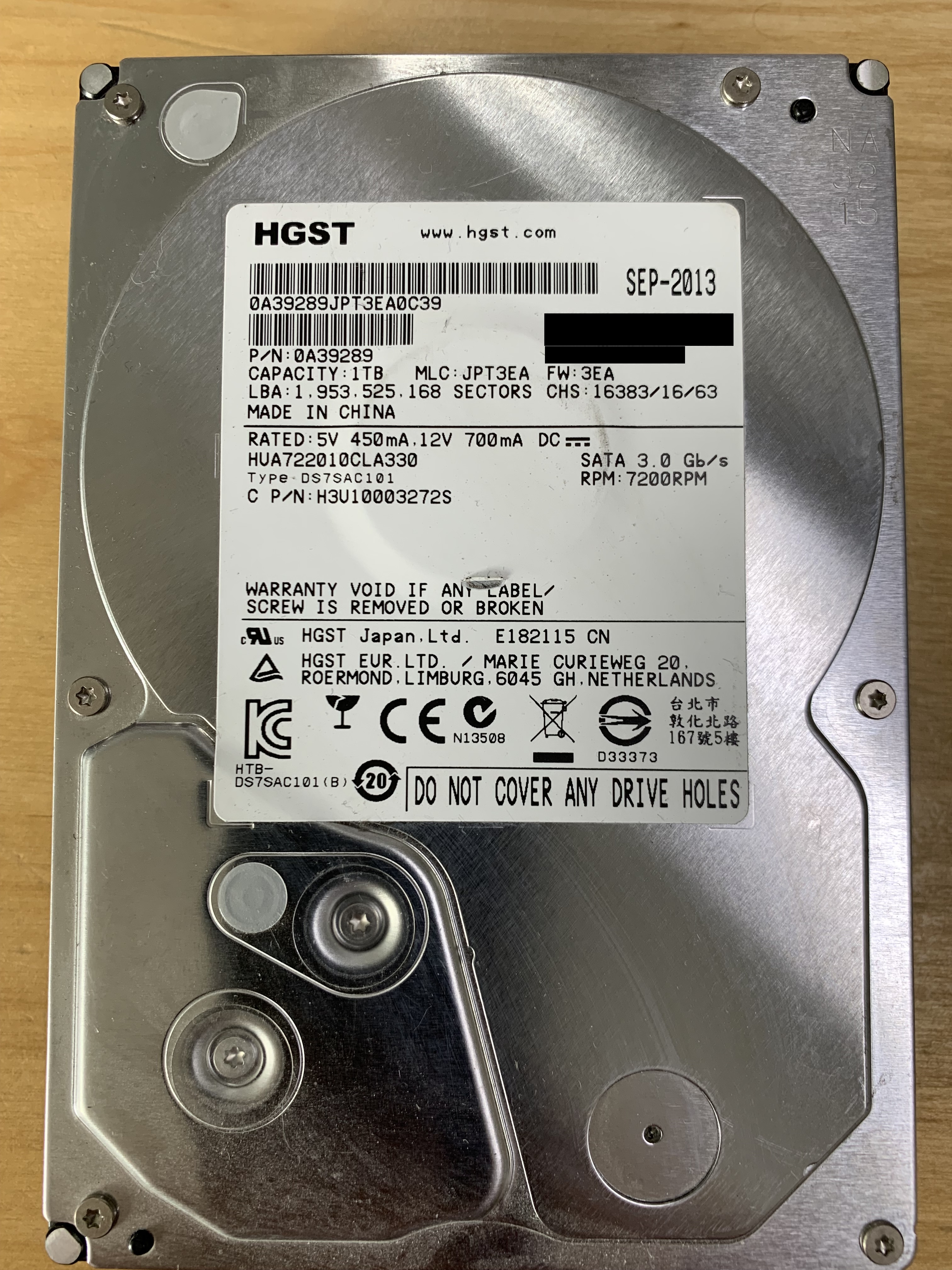 Hitachi 1TB (HUA722010CLA330)